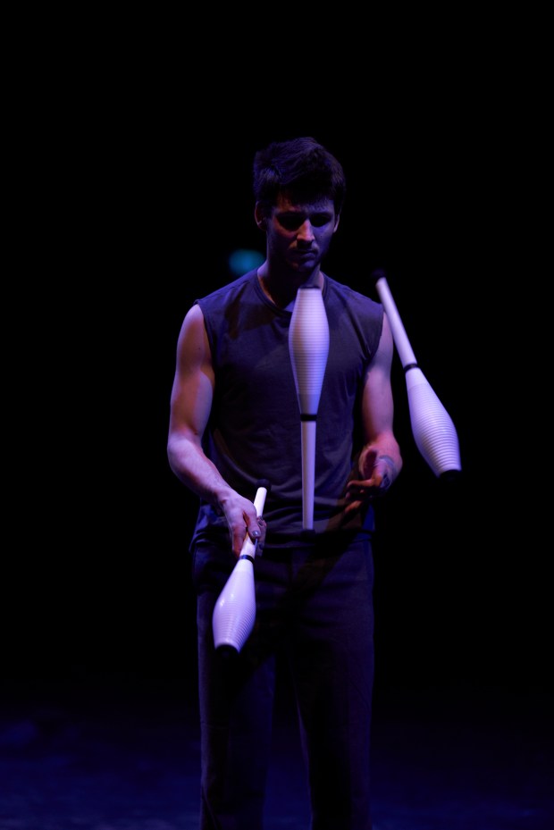 Matthes Speidel juggler juggling 